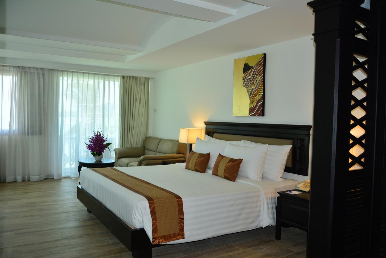 Pride Beach Resort - Adults Only Patong Екстериор снимка