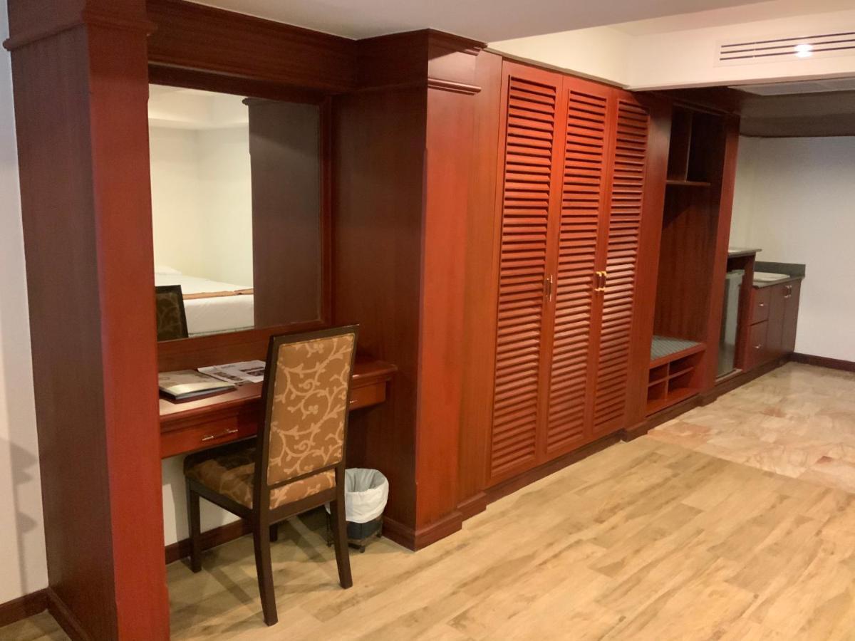 Pride Beach Resort - Adults Only Patong Екстериор снимка